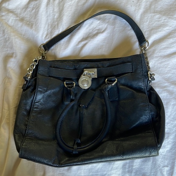 MICHAEL Michael Kors Handbags - MICHAEL KORS HAMILTON LARGE BLACK LEATHER SILVER LOCK KEY TOTE BAG PURSE